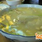 冬菇煲鸡脚汤