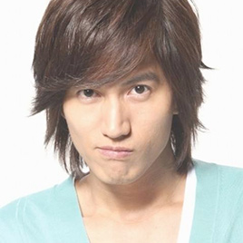 霍莉·玛丽·库姆斯的英文名